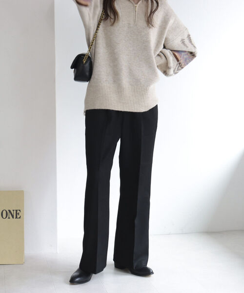 fredy emue（フレディエミュ）の「ウールライク フレアーパンツ（スラックス・レディース・ブラック/ネイビー/アイボリー/ベージュ・38/36）」の19枚目の写真