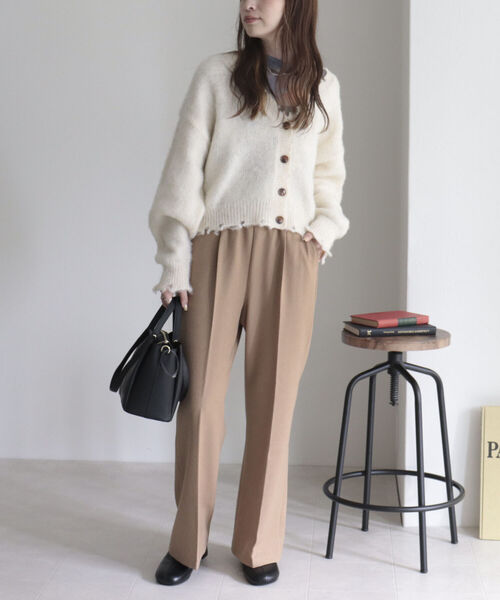 fredy emue（フレディエミュ）の「ウールライク フレアーパンツ（スラックス・レディース・ブラック/ネイビー/アイボリー/ベージュ・38/36）」の12枚目の写真