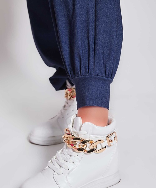 babyShoop(ベイビーシュープ)の「デニムカラージョガーパンツ(その他パンツ・レディース・ブルー・FREE)」の3枚目の写真