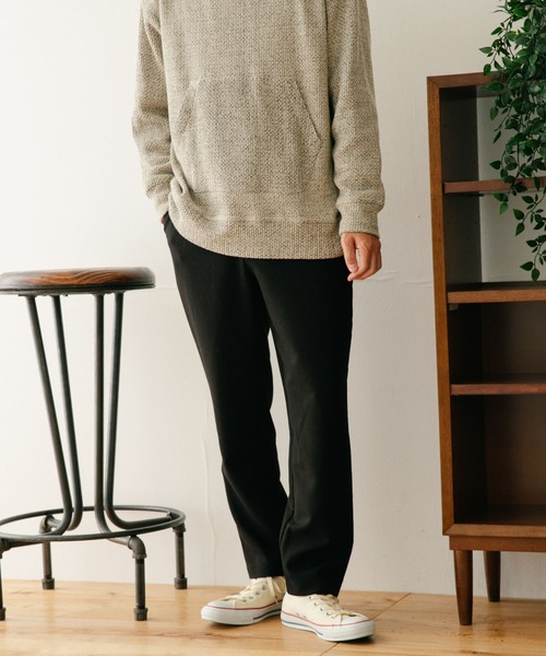 ITEMS URBANRESEARCH(アイテムズ アーバンリサーチ)の「TRPU テーパードパンツ(その他パンツ・メンズ・ブラック/グレー系その他/ネイビー/グリーン・LARGE/MEDIUM)」の9枚目の写真