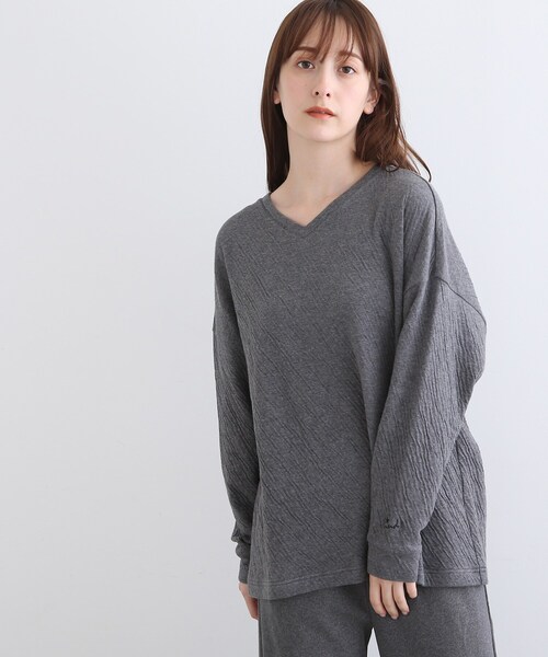 INDIVI(インディヴィ)の「【LIFE/オーガニックコットン】リラックストップス(Tシャツ/カットソー・レディース・チャコール/ライトグレー系8・38)」の2枚目の写真