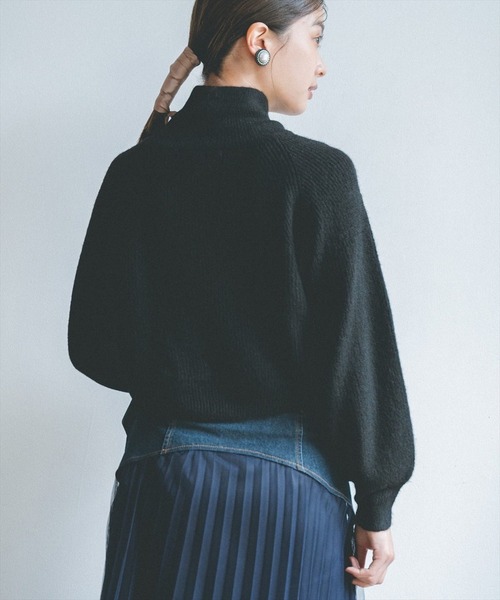 REDYAZEL（レディアゼル）の「畦ニットプルオーバー（ニット/セーター・レディース・パープル/グリーン/キャメル/ブラック/アイボリー・FREE）」の16枚目の写真