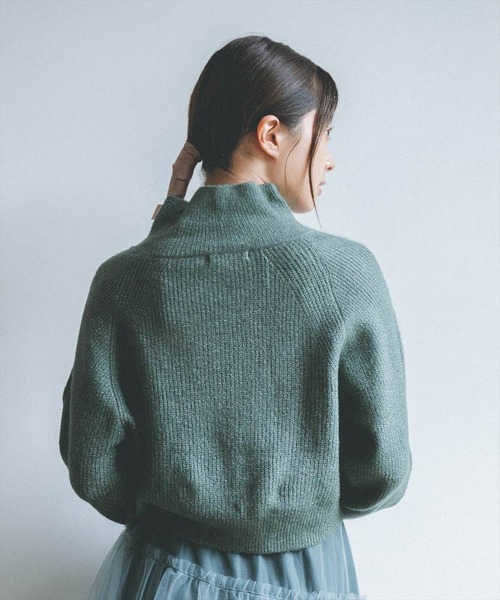 REDYAZEL（レディアゼル）の「畦ニットプルオーバー（ニット/セーター・レディース・パープル/グリーン/キャメル/ブラック/アイボリー・FREE）」の20枚目の写真