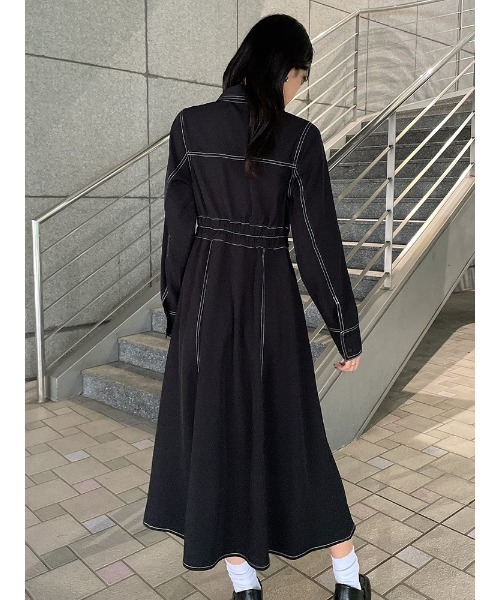 ENVYM（アンビー）の「バイカラーステッチロングＯＰ（ワンピース・レディース・ベージュ/ブラック/マルチ・FREE）」の13枚目の写真