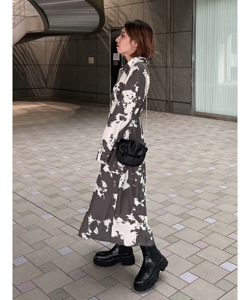 ENVYM（アンビー）の「バイカラーステッチロングＯＰ（ワンピース・レディース・ベージュ/ブラック/マルチ・FREE）」の22枚目の写真