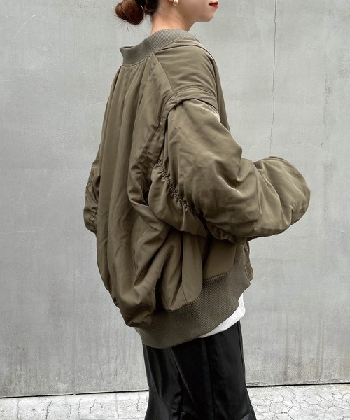 INGNI（イング）の「袖2WAY／BIG／MA-1（MA-1・レディース・カーキ/アイボリー/ブラック・M）」の13枚目の写真