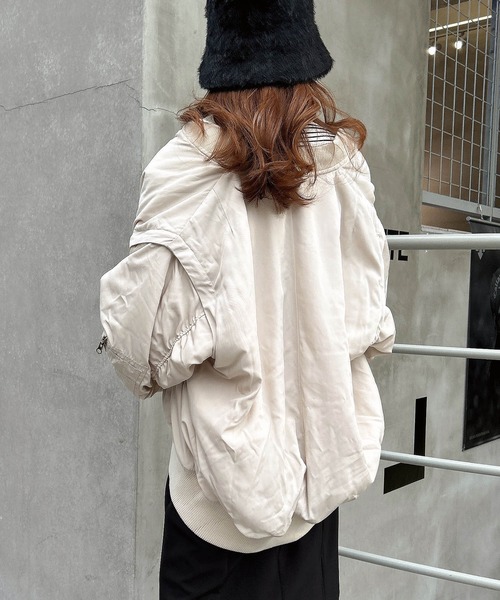 INGNI（イング）の「袖2WAY／BIG／MA-1（MA-1・レディース・カーキ/アイボリー/ブラック・M）」の5枚目の写真