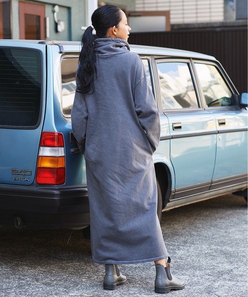 Good On（グッドオン）の「GOOD ON　ロールネックスウェットマキシワンピース GOOP2201（ワンピース・レディース・ベージュ/ブラウン/ブラック/ネイビー・FREE）」の5枚目の写真