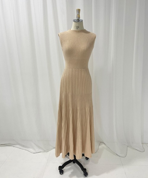 ADIRA（アディラ）の「ロングニットワンピアンサンブル（ニット/セーター・レディース・モカ/アイボリー・MEDIUM）」の6枚目の写真