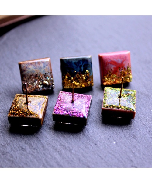 tone(トーン)の「【Willija】金属アレルギー対応《Taily leaf》美濃焼タイルピアス(MA)(ピアス(両耳用)・レディース・ブラウン/ピンク/ネイビー・FREE)」の6枚目の写真