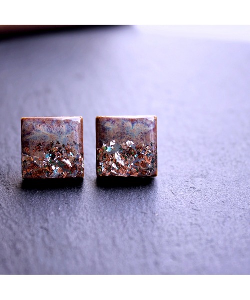 tone(トーン)の「【Willija】金属アレルギー対応《Taily leaf》美濃焼タイルピアス(MA)(ピアス(両耳用)・レディース・ブラウン/ピンク/ネイビー・FREE)」の12枚目の写真