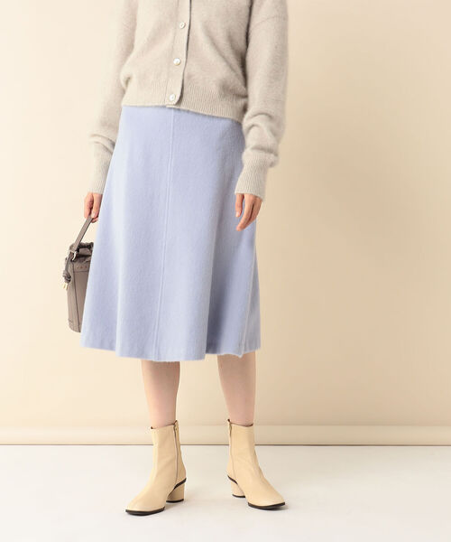 NOLLEY’S(ノーリーズ)の「◇【WEB限定カラーあり】シャギーフレアースカート(スカート・レディース・グレイッシュベージュ/オフホワイト/ブラック/サックスブルー・36/38/34)」の2枚目の写真