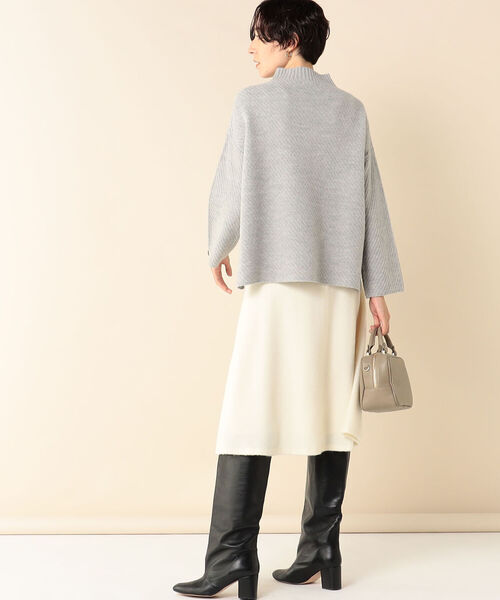 NOLLEY’S(ノーリーズ)の「◇【WEB限定カラーあり】シャギーフレアースカート(スカート・レディース・グレイッシュベージュ/オフホワイト/ブラック/サックスブルー・36/38/34)」の9枚目の写真