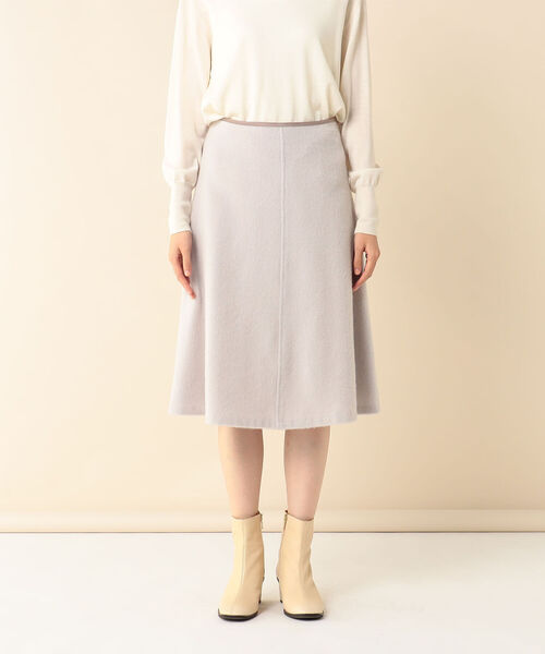 NOLLEY’S(ノーリーズ)の「◇【WEB限定カラーあり】シャギーフレアースカート(スカート・レディース・グレイッシュベージュ/オフホワイト/ブラック/サックスブルー・36/38/34)」の17枚目の写真