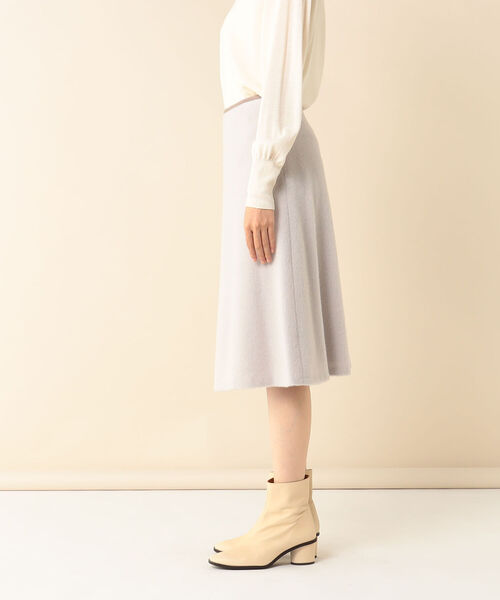 NOLLEY’S(ノーリーズ)の「◇【WEB限定カラーあり】シャギーフレアースカート(スカート・レディース・グレイッシュベージュ/オフホワイト/ブラック/サックスブルー・36/38/34)」の18枚目の写真