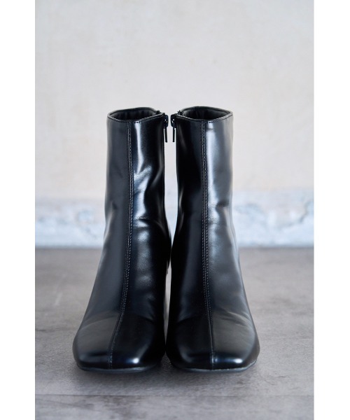 AZUL by moussy(アズールバイマウジー)の「SIMPLE SHORT BOOTS/シンプルショートブーツ(ブーツ・レディース・アイボリー/ブラック・SMALL/MEDIUM/LARGE)」の12枚目の写真