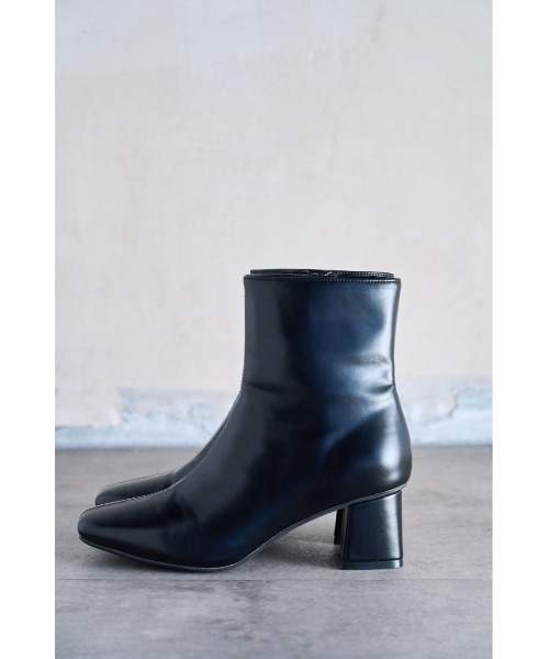 AZUL by moussy(アズールバイマウジー)の「SIMPLE SHORT BOOTS/シンプルショートブーツ(ブーツ・レディース・アイボリー/ブラック・SMALL/MEDIUM/LARGE)」の13枚目の写真
