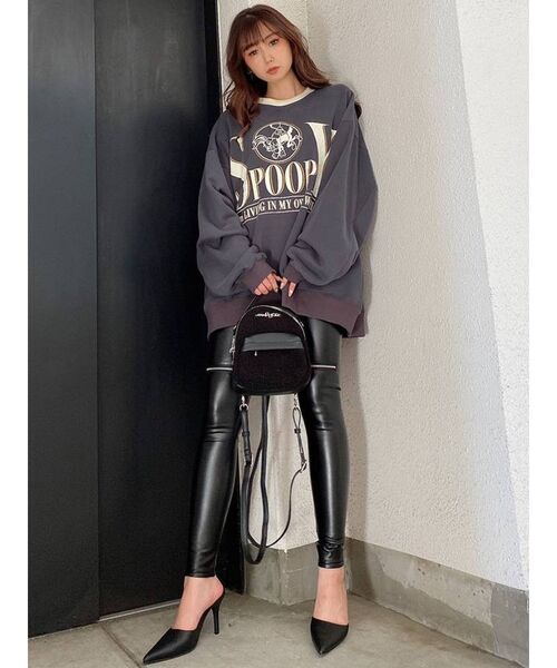 GYDA(ジェイダ)の「SPOOPY BUNNY RAISINGスウェットトップス(Tシャツ/カットソー・レディース・オフホワイト/チャコールグレー・FREE)」の12枚目の写真