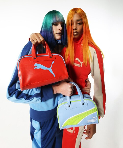 PUMA(プーマ)の「PUMA × Ray BEAMS / 別注 レトロ ミニ グリップ バッグ(トートバッグ・レディース・レッド/サックスブルー・ONE SIZE)」の7枚目の写真