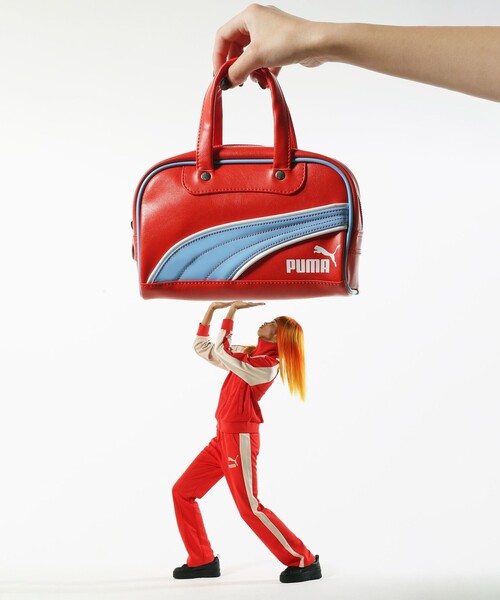 PUMA(プーマ)の「PUMA × Ray BEAMS / 別注 レトロ ミニ グリップ バッグ(トートバッグ・レディース・レッド/サックスブルー・ONE SIZE)」の9枚目の写真