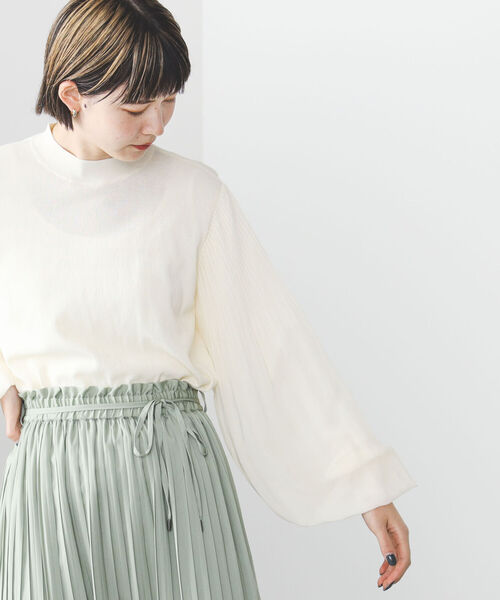 BEAMS HEART(ビームスハート)の「BEAMS HEART / 袖プリーツ ニット プルオーバー(ニット/セーター・レディース・ブラック/アイボリー/グリーン系その他・FREE)」の2枚目の写真