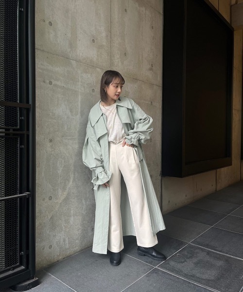 Amiur(エミレ)の「pocket tuck tapered pants(その他パンツ・レディース・グリーン/アイボリー/モカ・S/M)」の5枚目の写真