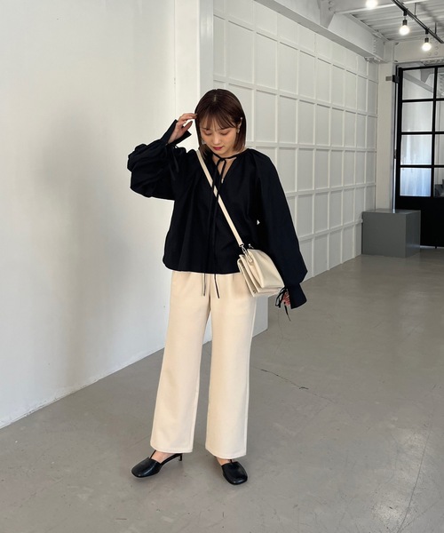 Amiur(エミレ)の「pocket tuck tapered pants(その他パンツ・レディース・グリーン/アイボリー/モカ・S/M)」の12枚目の写真