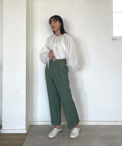 Amiur(エミレ)の「pocket tuck tapered pants(その他パンツ・レディース・グリーン/アイボリー/モカ・S/M)」の6枚目の写真