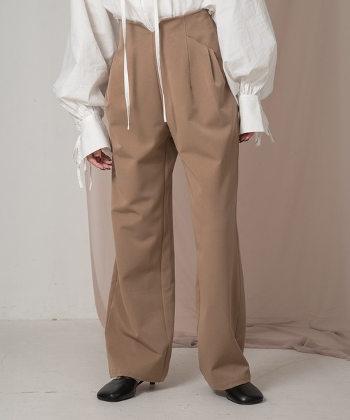 Amiur(エミレ)の「pocket tuck tapered pants(その他パンツ・レディース・グリーン/アイボリー/モカ・S/M)」の17枚目の写真