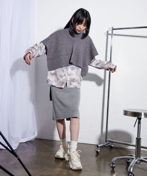 Y/lim（イリム）の「Y/lim ネックウォーマーケープベスト（ベスト・レディース・オフホワイト/ブラック/グレー・FREE）」の19枚目の写真