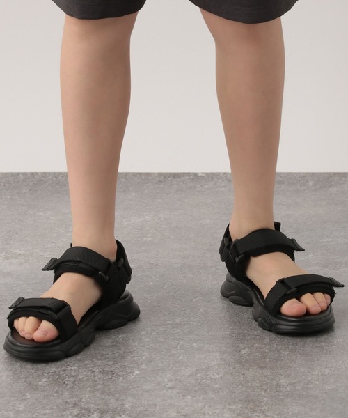 GLOBAL WORK(グローバルワーク)の「アソートスニーカーサンダル/191420(サンダル・キッズ・ブラック/ブラック系その他/ブラック系1・19cm/20cm/21cm/22cm)」の4枚目の写真