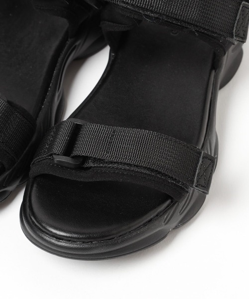 GLOBAL WORK(グローバルワーク)の「アソートスニーカーサンダル/191420(サンダル・キッズ・ブラック/ブラック系その他/ブラック系1・19cm/20cm/21cm/22cm)」の15枚目の写真