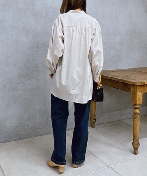 un dix cors（アンディコール）の「パール釦バンドカラーシンプルシャツ（シャツ/ブラウス・レディース・オフホワイト/ブルー/ベージュ・FREE）」の21枚目の写真