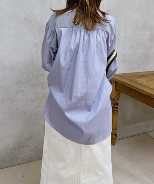 un dix cors（アンディコール）の「パール釦バンドカラーシンプルシャツ（シャツ/ブラウス・レディース・オフホワイト/ブルー/ベージュ・FREE）」の4枚目の写真