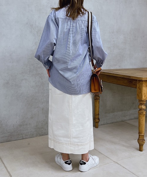 un dix cors（アンディコール）の「パール釦バンドカラーシンプルシャツ（シャツ/ブラウス・レディース・オフホワイト/ブルー/ベージュ・FREE）」の7枚目の写真