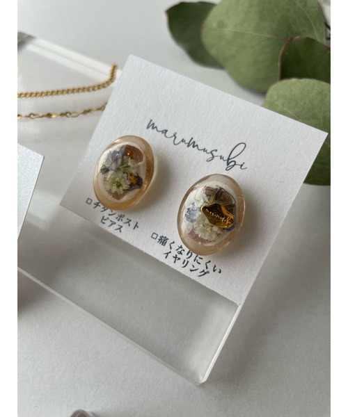 tone(トーン)の「【marumusubi】シアーフラワーピアス(MA)(ピアス(両耳用)・レディース・ブラック/グレー/ブルー/ブラウン・FREE)」の3枚目の写真