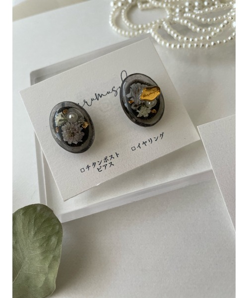 tone(トーン)の「【marumusubi】シアーフラワーピアス(MA)(ピアス(両耳用)・レディース・ブラック/グレー/ブルー/ブラウン・FREE)」の6枚目の写真