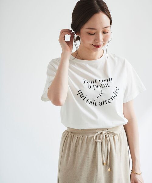 le.coeur blanc（ルクールブラン）の「フレンチフレーズプリントTシャツ（Tシャツ/カットソー・レディース・オフホワイト/ブラック・38）」の2枚目の写真