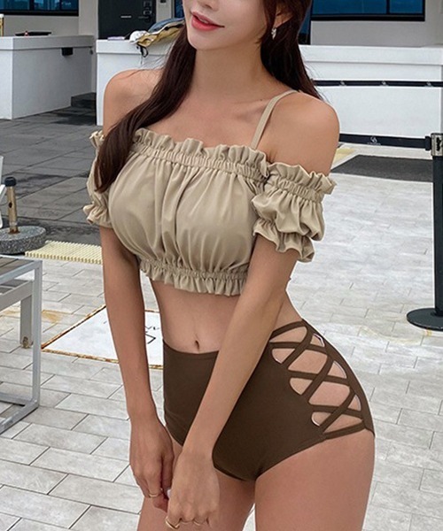 gossip!ロサンゼルス(ゴシップロサンゼルス)の「シャーリングクロススイムセット 3点セット水着(水着・レディース・ホワイト/ベージュ・M/L/S/XS)」の18枚目の写真