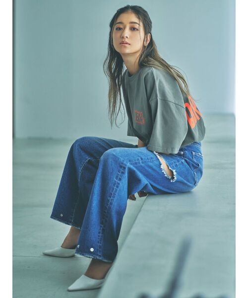 GYDA（ジェイダ）の「【みちょぱコラボ】BORROWED BIG Tシャツ
