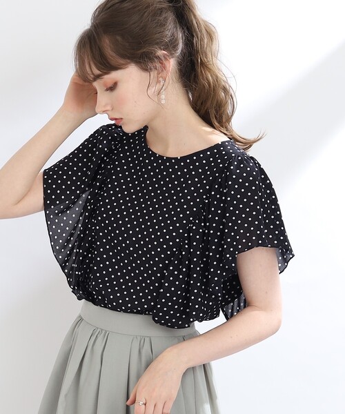 couture brooch（クチュールブローチ）の「◆【毎日コーデに華やかさをプラス。】フリルシアーマンスブラウス（シャツ/ブラウス・レディース・ライトグレー/パープル/キャメル/ブラック系・40/38/42/34）」の2枚目の写真