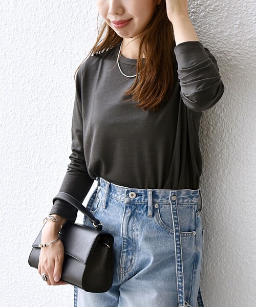 SHIPS any(シップス エニィ)の「SHIPS any:〈手洗い可能〉ウール シアー ラウンドヘム カットソー(Tシャツ/カットソー・レディース・チャコールグレー/オフホワイト/ブラック・ONE SIZE)」の21枚目の写真