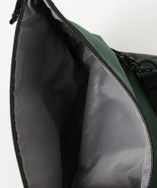 KEEN(キーン)の「HARVEST MATERIAL MULCHWAY SACOCH / ハーベス マテリアル マルチウェイ サコッシュ(バックパック/リュック・メンズ・グレー・OS)」の4枚目の写真