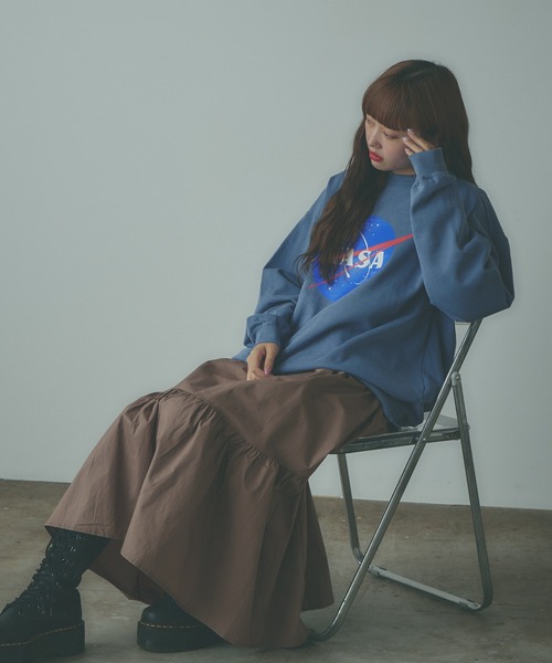 AO2（アオズ）の「Switching gathered skirt / 切替ギャザーロングスカート フレア（スカート・レディース・チャコールグレー/カーキ/ブラック/ブラウン・FREE）」の16枚目の写真