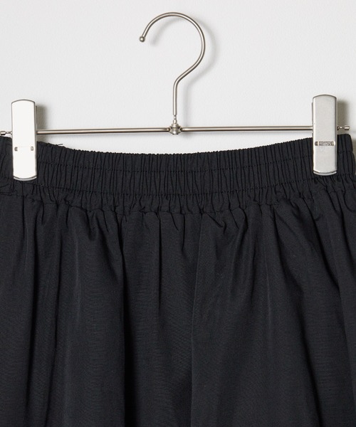 AO2（アオズ）の「Switching gathered skirt / 切替ギャザーロングスカート フレア（スカート・レディース・チャコールグレー/カーキ/ブラック/ブラウン・FREE）」の9枚目の写真
