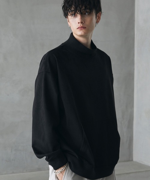 ビッグシルエットフェイクスウェードタートルネックプルオーバー MONO