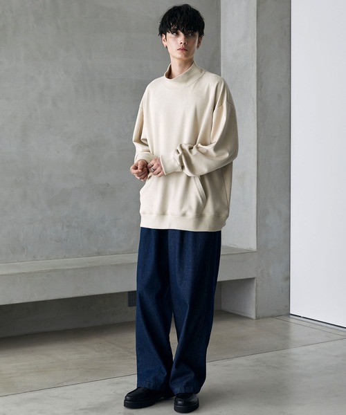 ビッグシルエットフェイクスウェードタートルネックプルオーバー MONO
