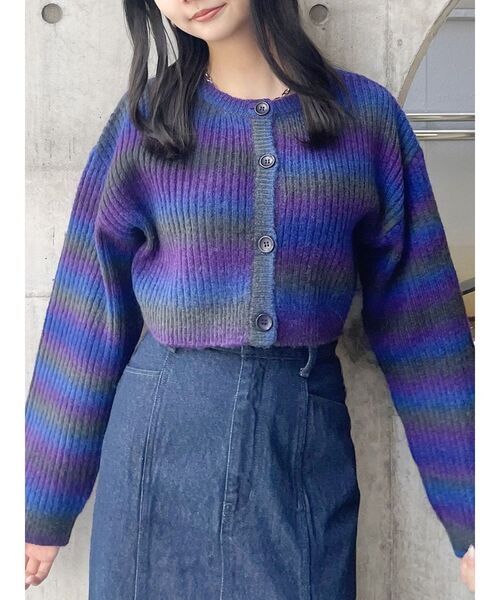 MURUA（ムルーア）の「2WAYクロップトグラデーションカーディガン（カーディガン/ボレロ・レディース・マスタード/パープル・FREE）」の2枚目の写真