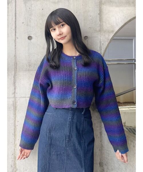 MURUA（ムルーア）の「2WAYクロップトグラデーションカーディガン（カーディガン/ボレロ・レディース・マスタード/パープル・FREE）」の3枚目の写真