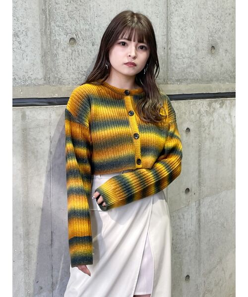 MURUA（ムルーア）の「2WAYクロップトグラデーションカーディガン（カーディガン/ボレロ・レディース・マスタード/パープル・FREE）」の13枚目の写真